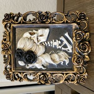 Framed Gothic Female Silhouette Skeleton Decoration